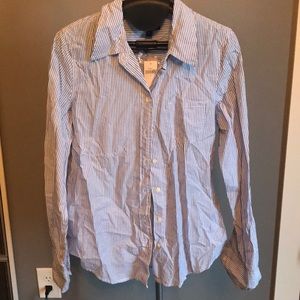Gap boyfriend fit button down - size small